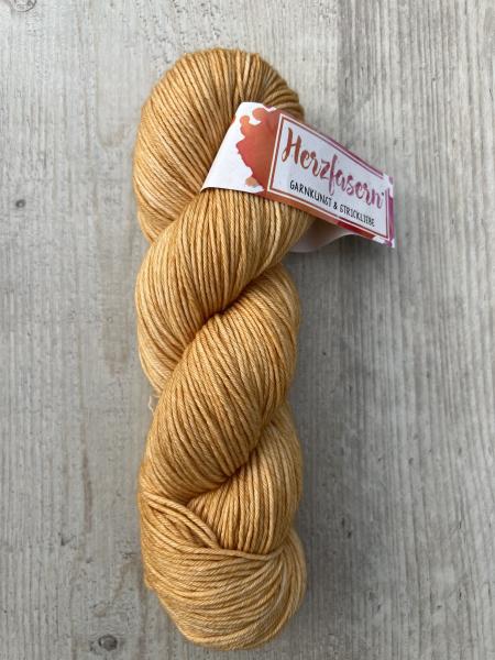No 12 Golden Merino 260